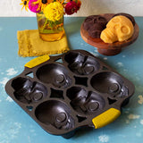 SAVE $10 - LODGE Skull Mini Cake Pan with Silicone Grips SKU: BWSKULLA1